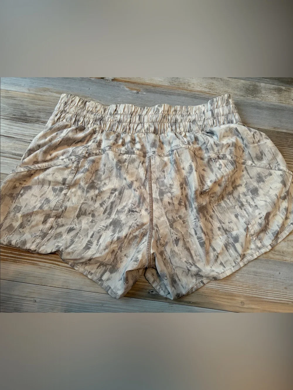 lululemon athletica Women's Beige Camo Athletic Shorts, high rise 4”
